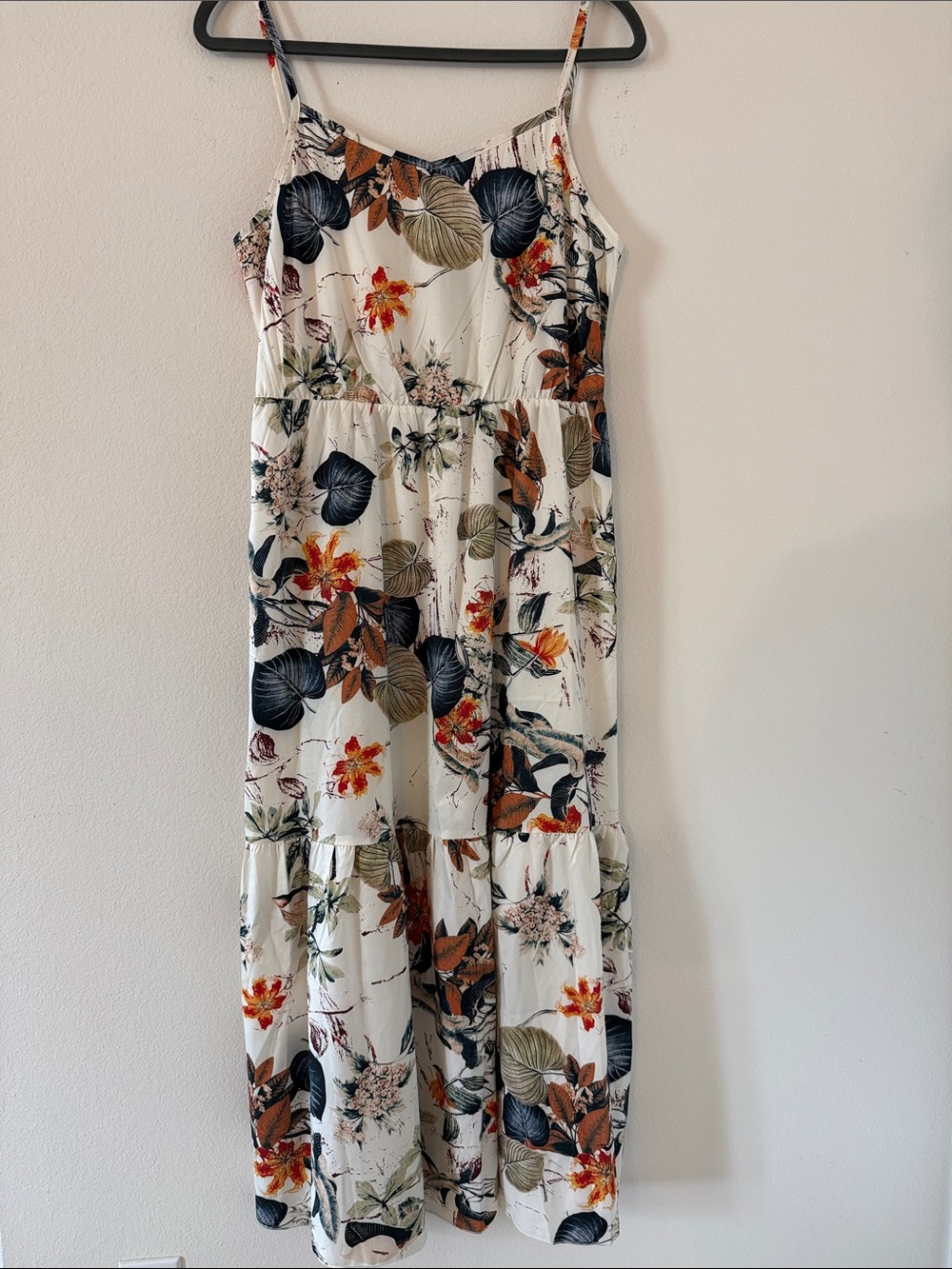 Floral Spaghetti-Strap Maxi Dress in Ivory with Tropical Print